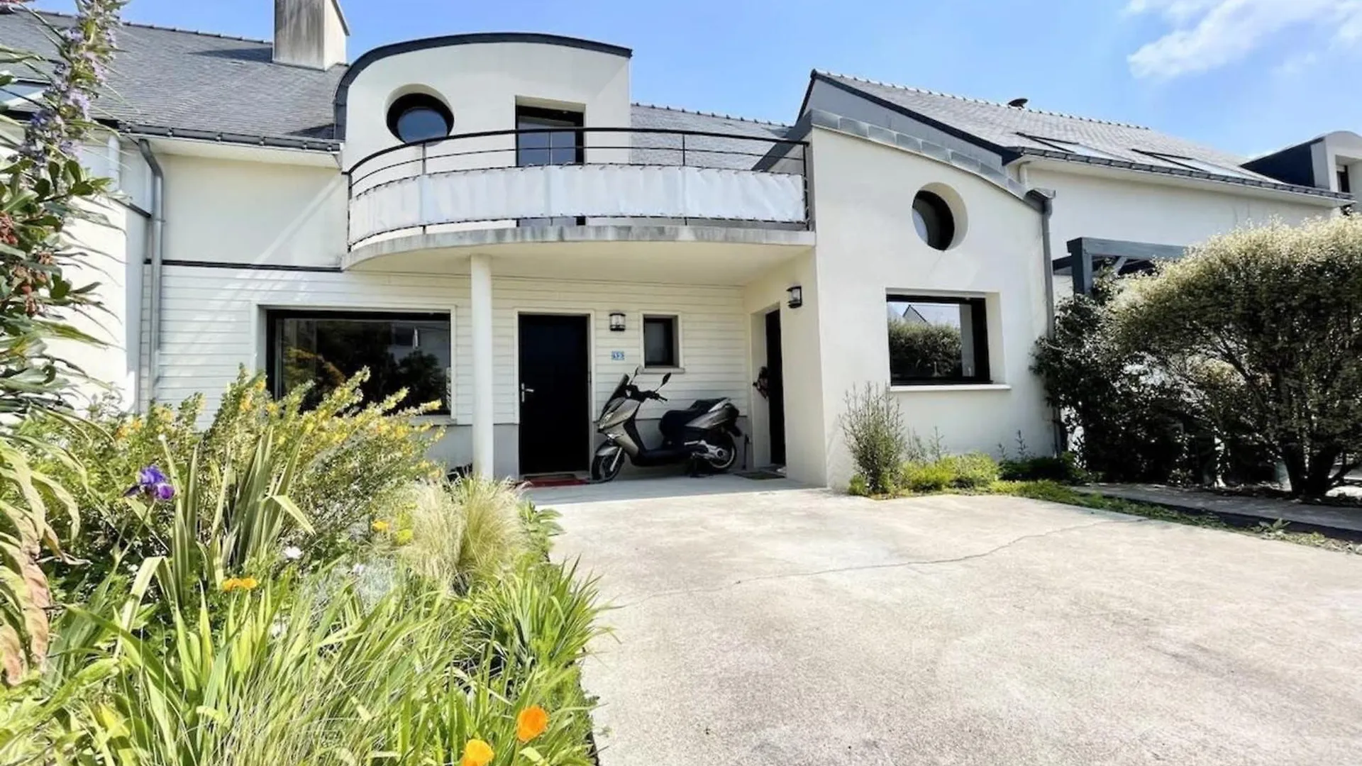 Jolie Maison Moderne A 200M Du Port De Lomener بلومور فرنسا